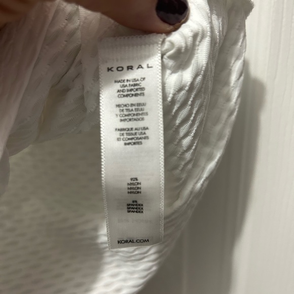 KORAL Muscle Nets Tank Top - Picture 8 of 8